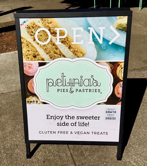 Welcome at Petunia's Pies and Pastries in Portland