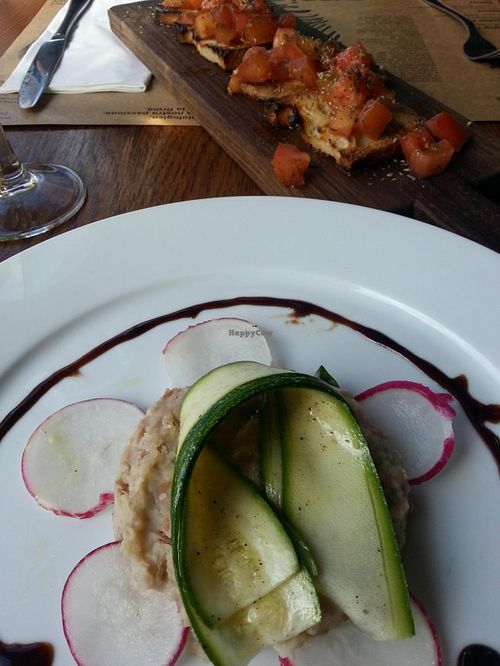 Bean hummus starter at Amico Bio - Holborn  in London