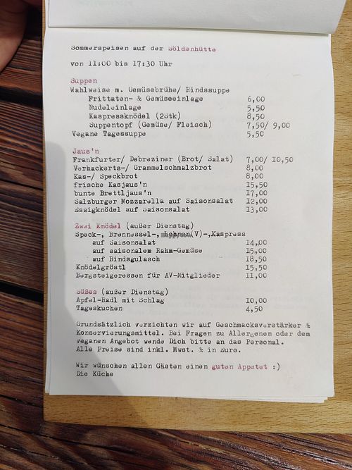 Menu 07/2025 at Dr Heinrich Hackelhütte in Werfenweng