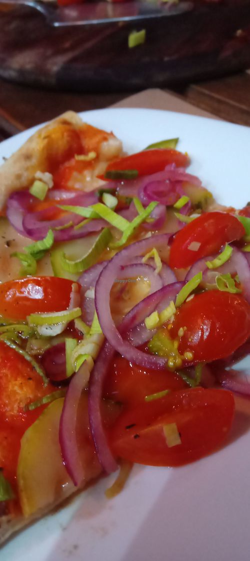 Detalhe da pizza sabor "VEGAN" at Bros Pizzaria in Rio De Janeiro