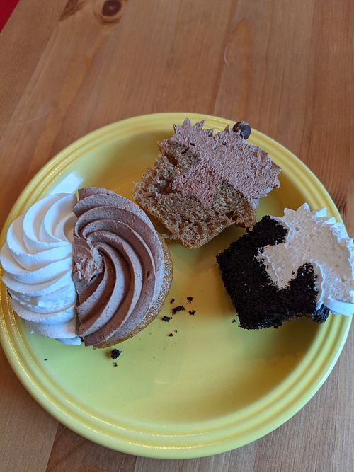 CLOSED Sweetz Bakery Leesburg Virginia Bakery HappyCow