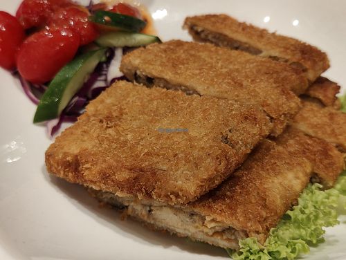 crispy beancurd roll at Whole Earth 环界蔬食 in Central Singapore