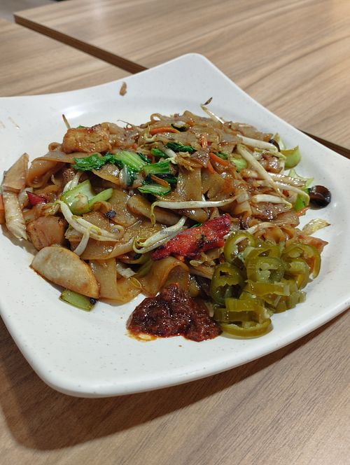 Char Kway Teow at Evergreen Vegetarian Cuisine - 長生素  in Central Singapore