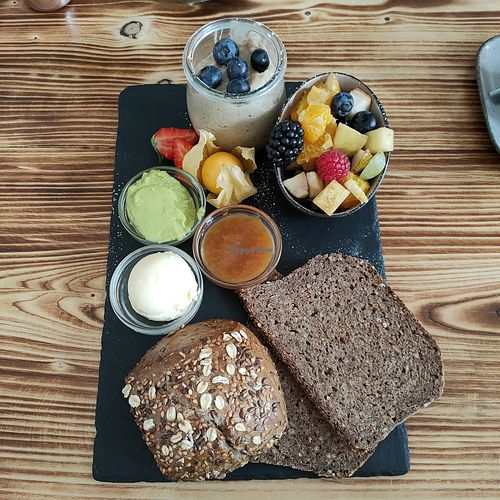 Senkrechtstarter vegan breakfast option (€12.90!) at RheinSpaziert in Cologne