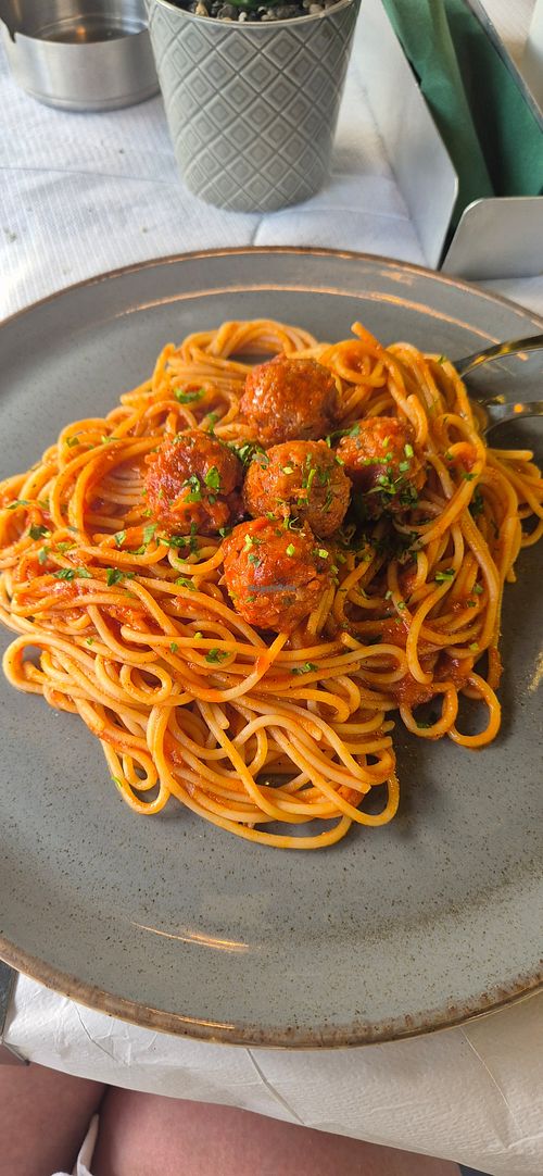 Spaghetti and meatballs at Oven Pub in Corfu