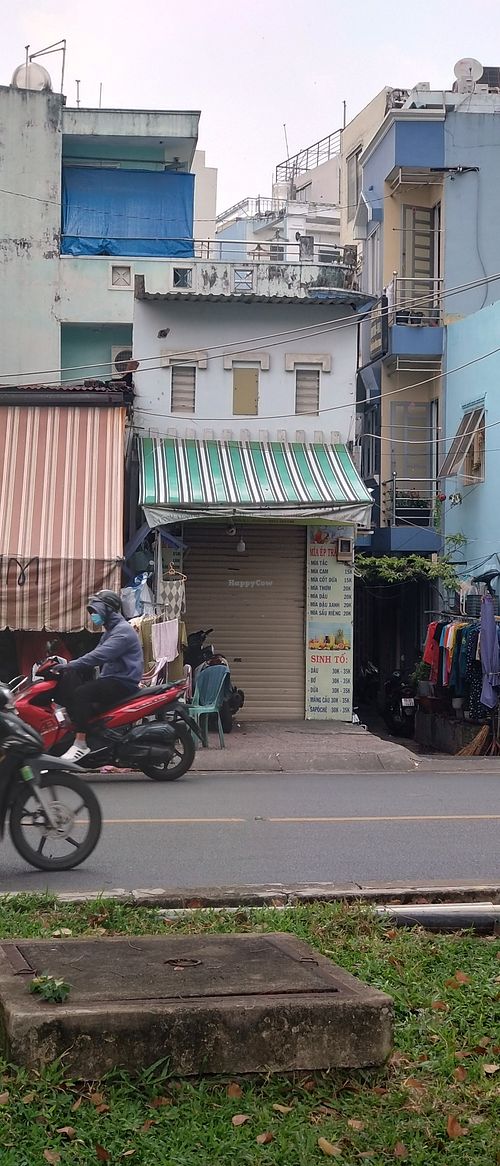  at Smoothie Lab in Ho Chi Minh City