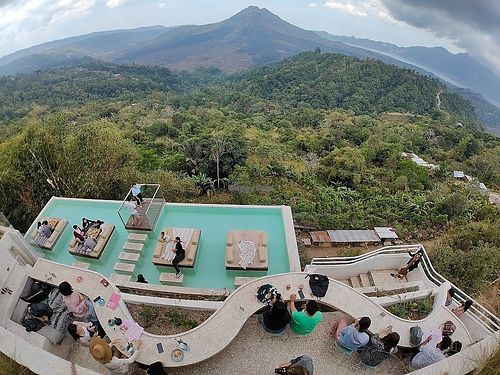 alfresco dining. 
can dine on small too.  at Paperhills in Kintamani
