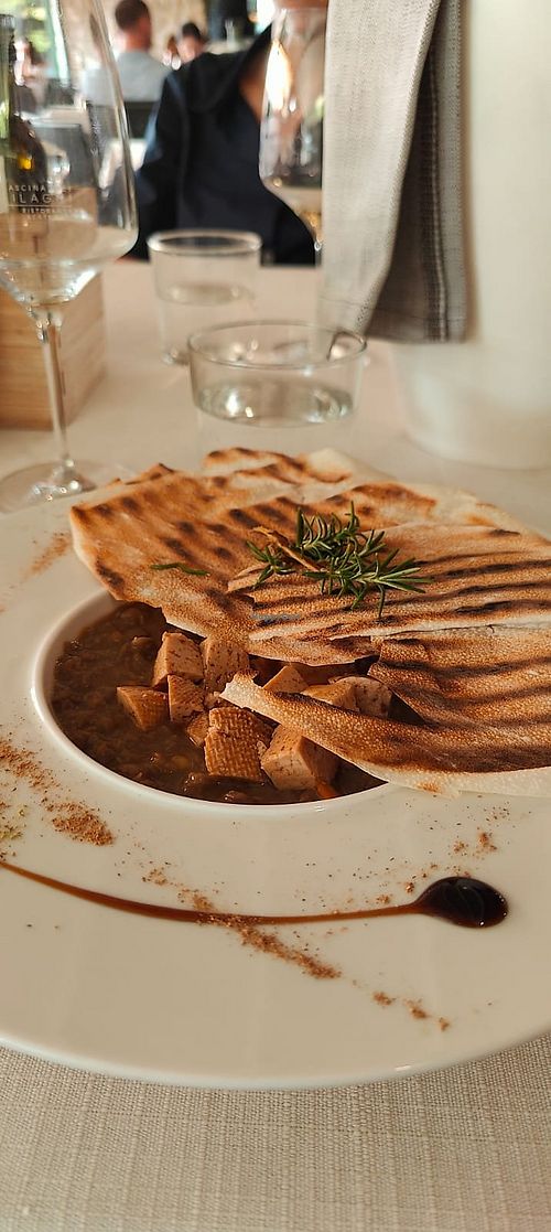 Lenticchie in agrodolce con tufo e croccanti di pasta fillo at Cascina dei Filagni in Grumello Del Monte