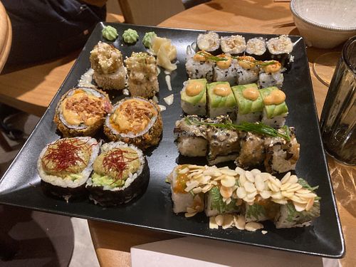 Sushi mixed plate at Bloom Sushi - Batignolles  in Paris