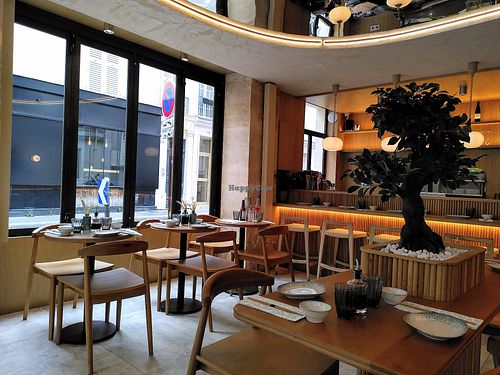 Eat-in space at Bloom Sushi - Batignolles  in Paris