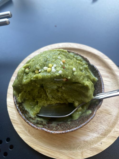 Yummy 5/5 vegan matcha ice cream 🍨   at Shinsekai Paprika Shokudo Vegan in Osaka