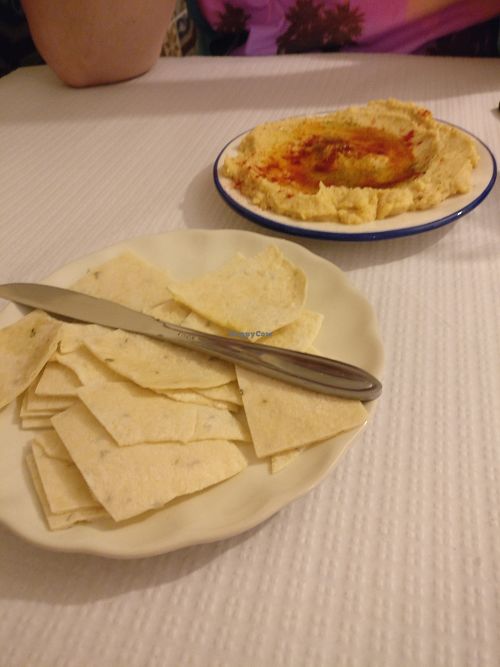 Hummus at Sabores do Sebouh in Porto