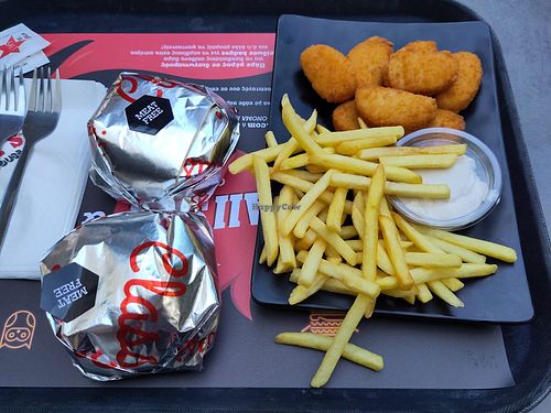 Vegan nuggets with vegan mayo at Goody's Burger House  in Igoumenitsa