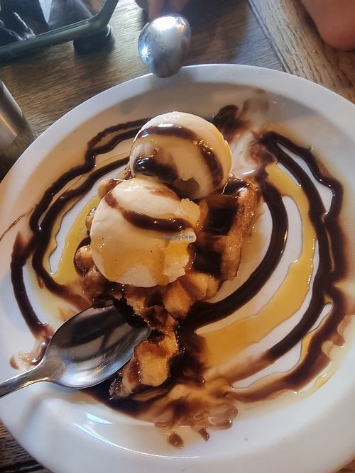 Waffle + Icecream at The Gardener's Arms in Oxford