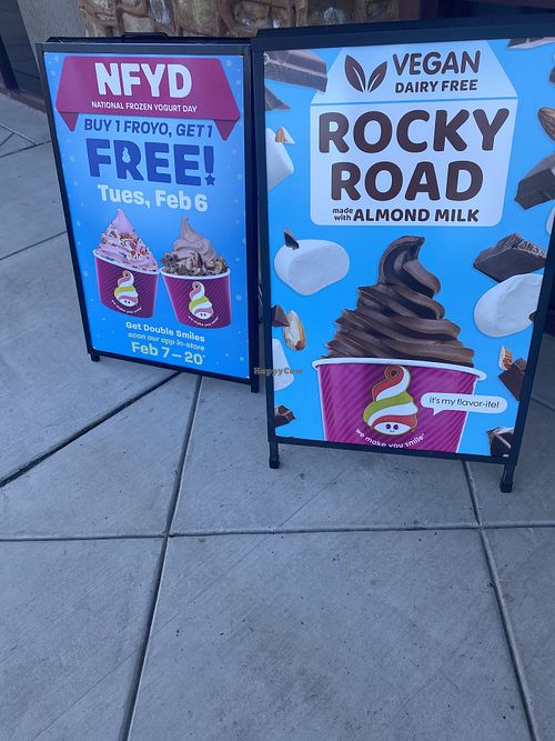 New Flavor Spotted - Vegan Rocky Road 😛 #Veganuary at Menchie's Frozen Yogurt in Riverbank