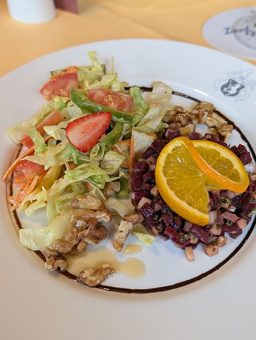 Beetroot tartar at Flair Hotel Werbetal in Waldeck