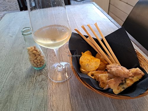 Local wine at Zeppelin Bistrot in Spoleto