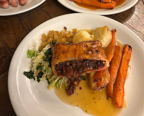Vegan Wellington Oct 2025   at Punch Tavern in London