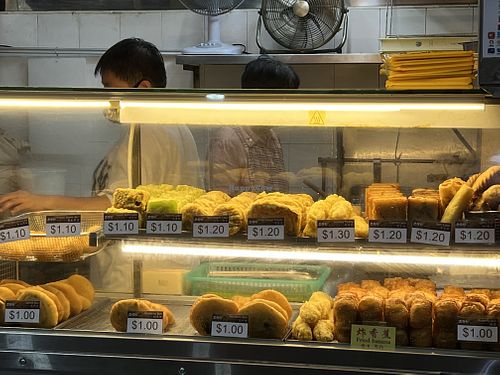Variety of fried items at affordable prices  at Xi De Li 西得利 -ABC Brickworks in Central Singapore