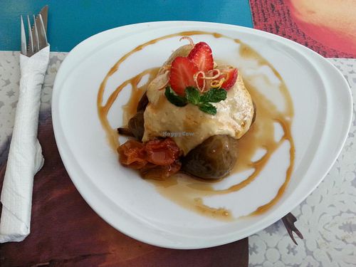 dessert with figs and cashew cream at Chirimoya in Salta