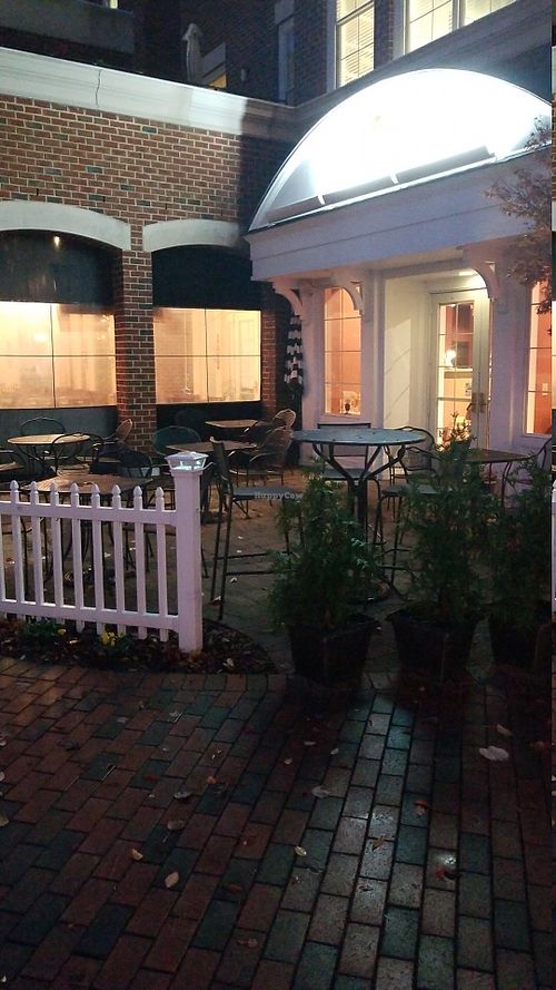Outdoor seating at Istanbul Restaurant in Williamsburg