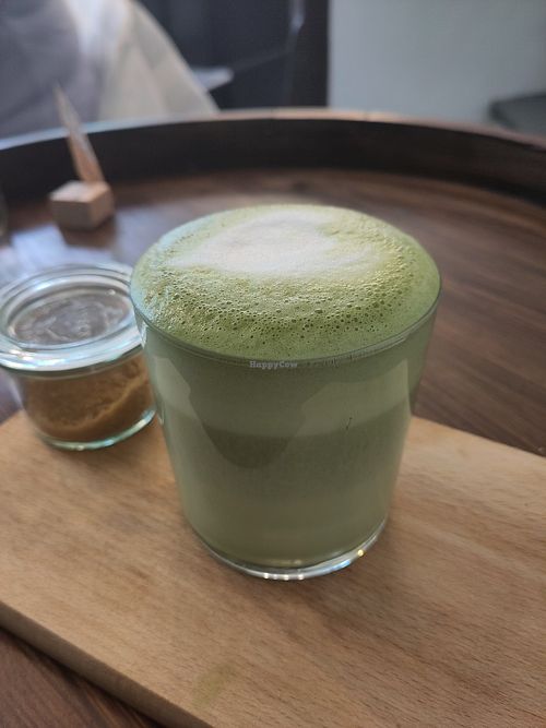 Hafer-Matchalatte at Meet Me In The Morning in Hamburg