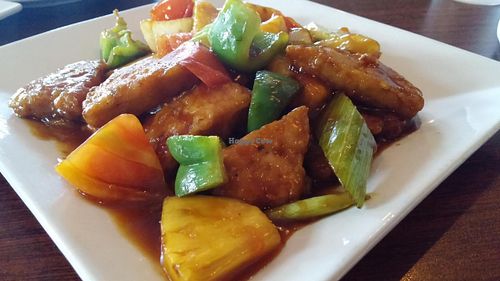 Hawaiian deluxe at Green Leaf Vegetarian Restaurant in Richmond