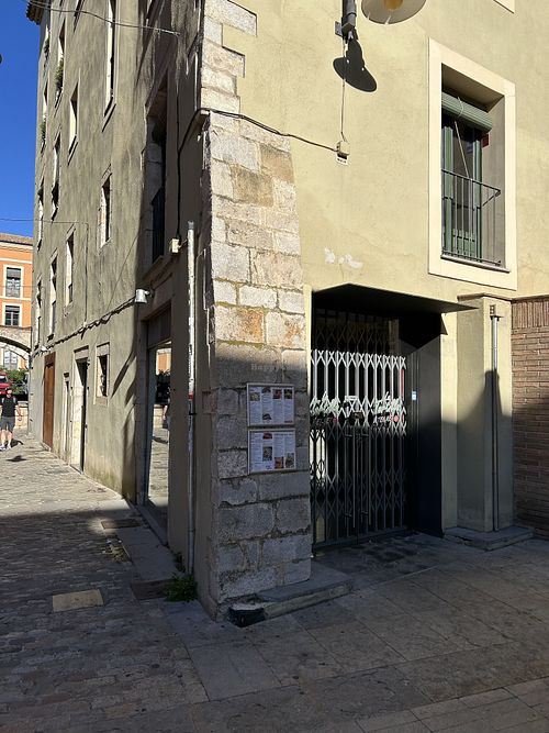 Exterior  at La Tortilla in Girona