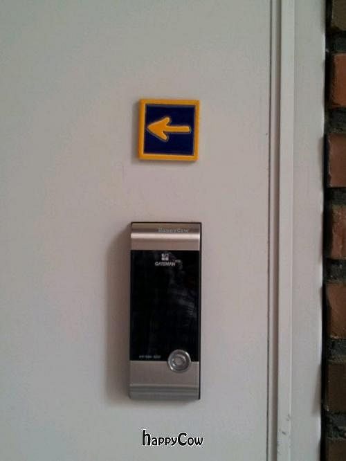 digital door lock at Sleeping Strawberry Guesthouse in Seoul