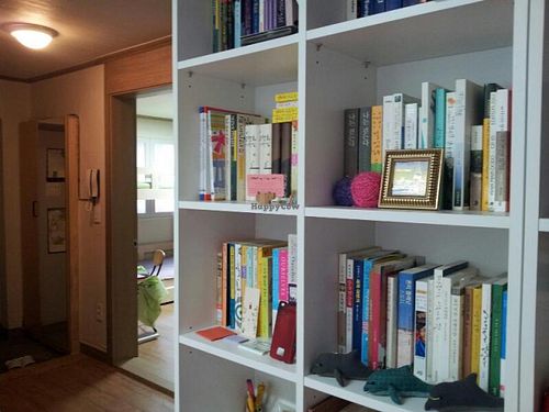 living room at Sleeping Strawberry Guesthouse in Seoul