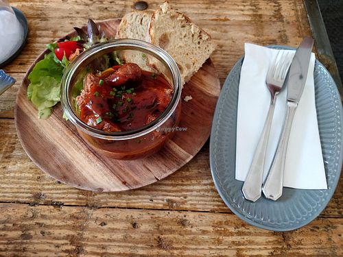 Currywurst mit Brot und Salat at Café Bistro Haasenmühle in Solingen