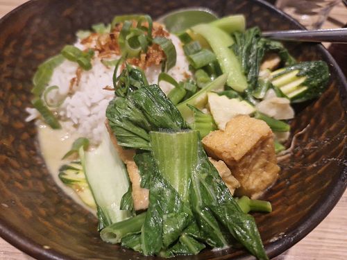 Green curry with tofu at IZU asian bistro in Frankfurt