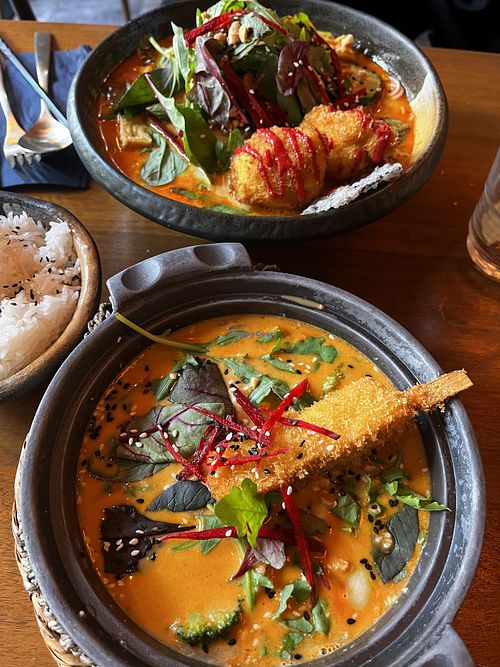 Creamy soup and peanut curry   at Cham  in Hamburg