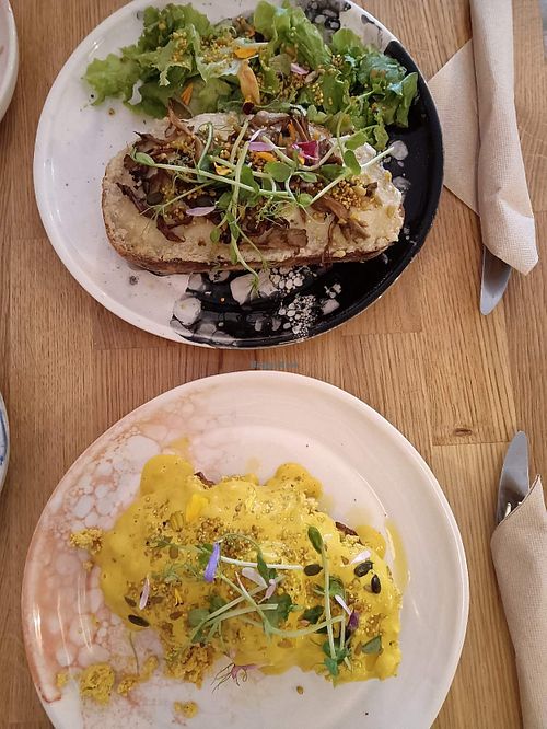 Mushroom toast & Benedict. at Pequeno Café e Bistrô - Príncipe Real in Lisbon