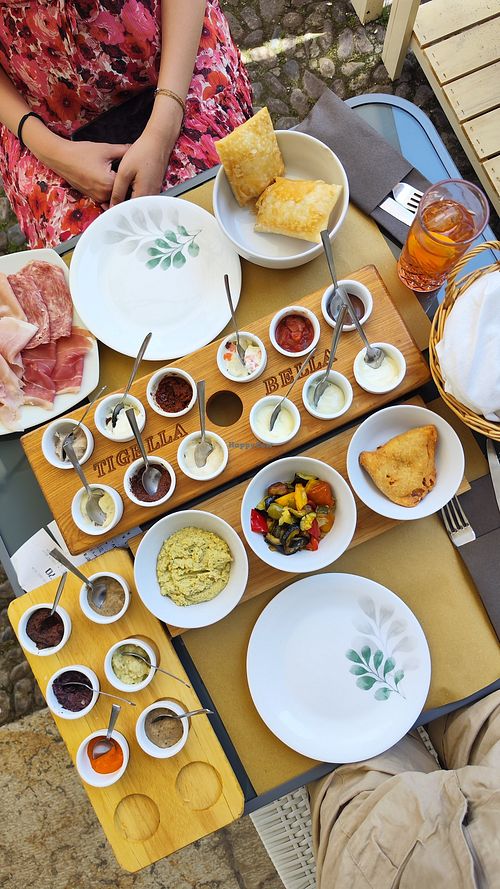 The bottom one is the Menu Vegan platter at Tigella Bella in Verona