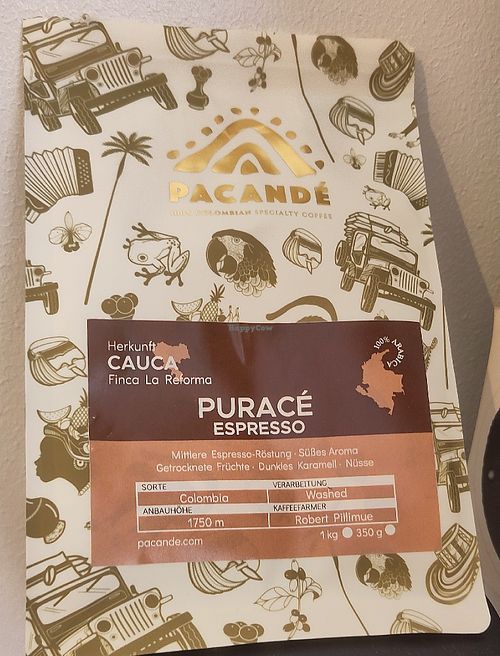 Aroma-tight bag of Puracé beans at Pacandé Kaffeerösterei in Munich