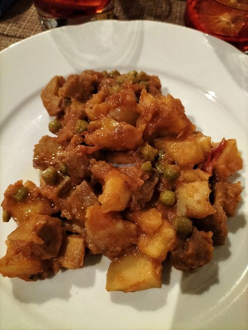 Seitan spezzatino with potatoes at Passo Carraio in Ravenna