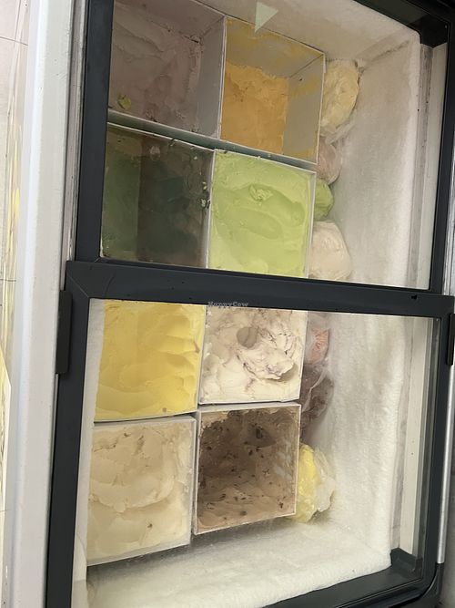 Ice cream( has milk)  at Carefully Addicted - 小心上癮 in Taipei