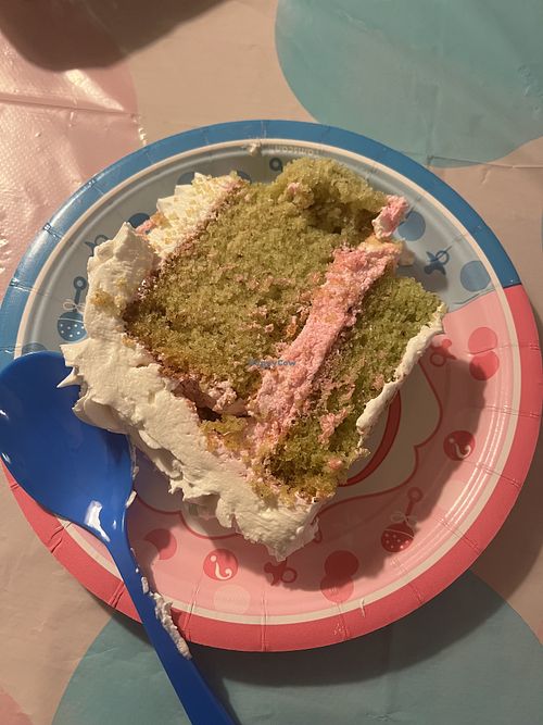 Raspberry pistachio   at Hamilton Rose in Laval