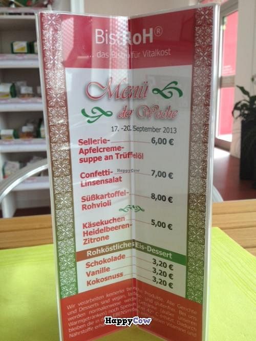 Menu of the week. At the bottom, the first sentence in German says 'we use no animal products.' at RohKostlich BistRoh in Speyer