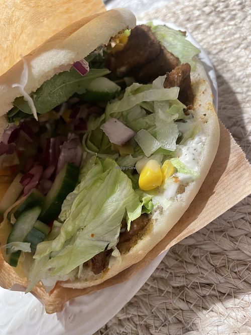Döner-Sandwich   at Apple & Eve - Vegan & tierisch lecker in Hamburg
