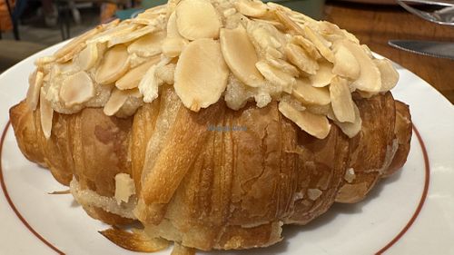 Croissant de amêndoas #Veganuary at Teva Deli in Rio De Janeiro