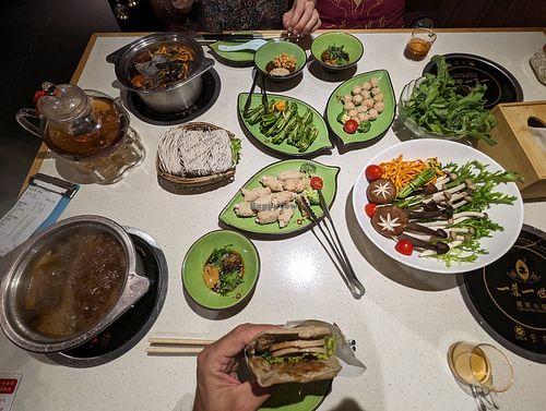 Image of One Leaf One World Tibetan Tea Vegetarian Hotpot  一叶一世界藏茶素食火锅
