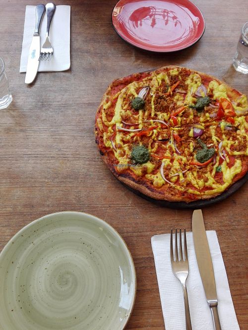 Pizza at Meshek Barzilay in Tel Aviv