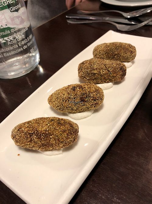 vegan spinach croquetas at Rasoterra in Barcelona