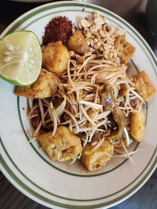 Pad Thai was okay at Chà Là in Hanoi