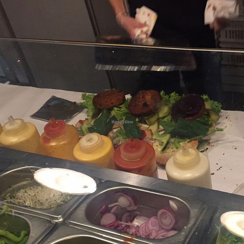 making the burgers at Krowarzywa - Hoza in Warsaw