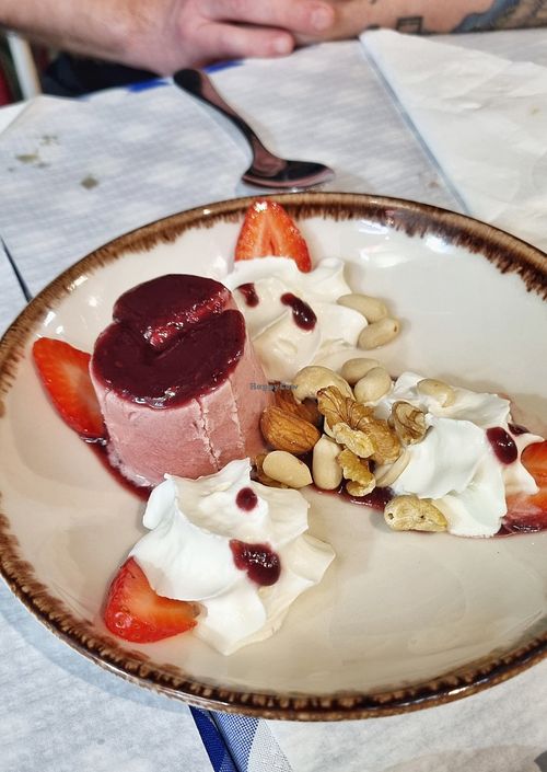 Kulfi de morango at Veganapati in Lisbon