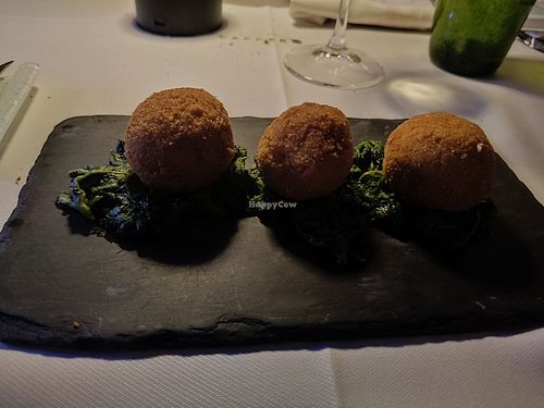 Crocchette di macco di fave e tenerumi at Cappero Bistrot in Modica