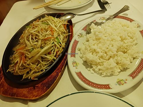 Sizzling vegetables & boiled rice at Internacional Chinese Restaurant in Altea
